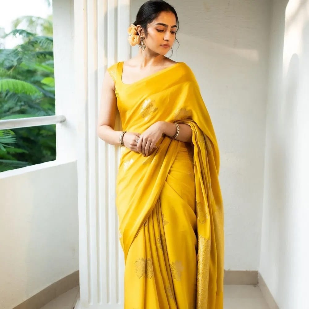 గ్లామర్ క్వీన్ అయినా కొంత లక్ ఉండాలి గురూ..!
