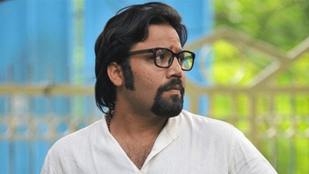 ఇటీవల "యానిమల్" సినిమాతో నేషనల్ సెన్సేషన్ అయిన సందీప్ రెడ్డి వంగా దర్శకత్వంలో చిరంజీవి నటించేందుకు ఓకే చెప్పారని ఫిల్మ్ నగర్లో తాజా సమాచారం. ప్రస్తుతం ప్రభాస్ సినిమా పనుల్లో ఉన్న సందీప్, తన తర్వాతి సినిమాను మెగాస్టార్తో ప్లాన్ చేస్తున్నారు.