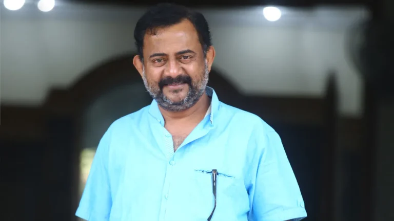 "హరిహరవీరమల్లో క్రిష్ ఉన్నంత వరకు నేను కూడా ప్రాజెక్టులో ఉన్నాను. కానీ క్రిష్ ఈ ప్రాజెక్ట్ నుండి వెళ్లిపోయిన తర్వాత, నేను కూడా ఆయనతోపాటు ఈ ప్రాజెక్ట్ నుంచి తప్పుకున్నాను" అని చెప్పారు. హరిహరవీరమల్లు గురించి చెప్పేందుకు ఆయన ఏమనుకుంటున్నారంటే, "హరిహరవీరమల్లు చాలా గొప్ప సబ్జెక్ట్. ఈ సినిమాకు ప్రేక్షకులు ఎంత వేచి చూస్తున్నారో నేను కూడా ఆసక్తిగా ఉన్నాను," అని తెలిపారు.